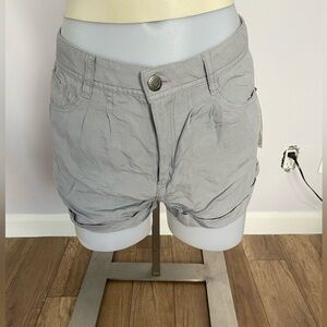 Light grey shirt ☀️